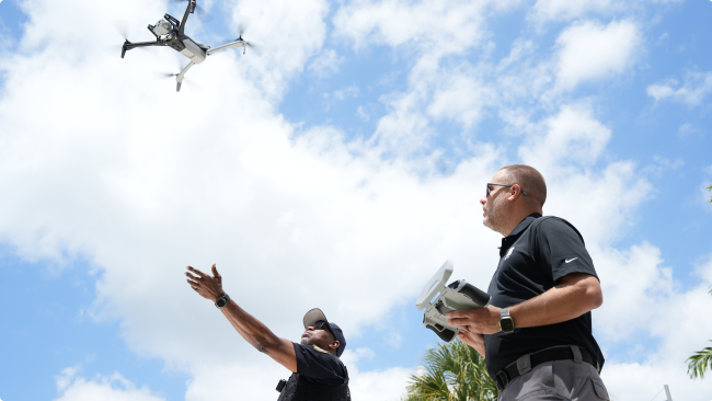 Skydio Employee conducting a training session with an officer