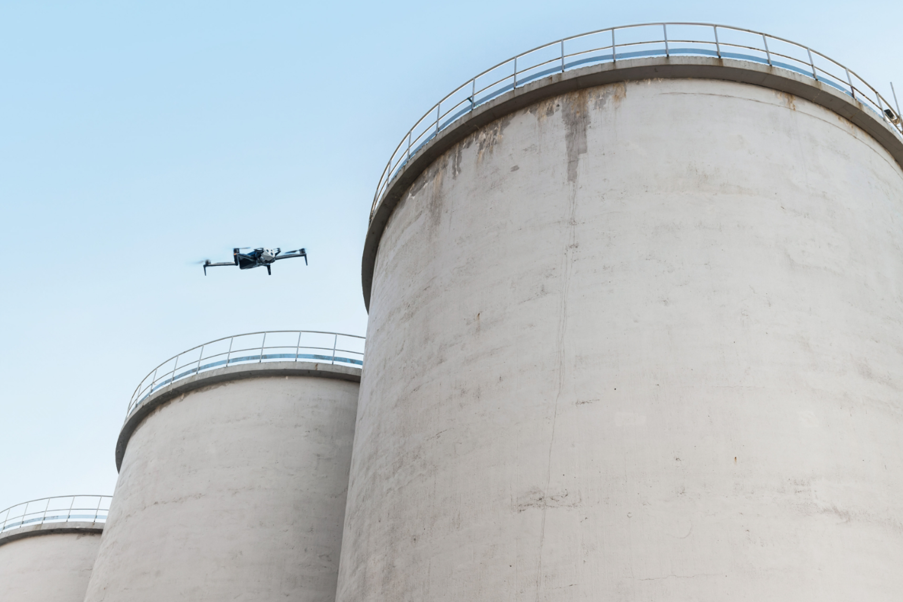 Patrol dry cask nuclear storage